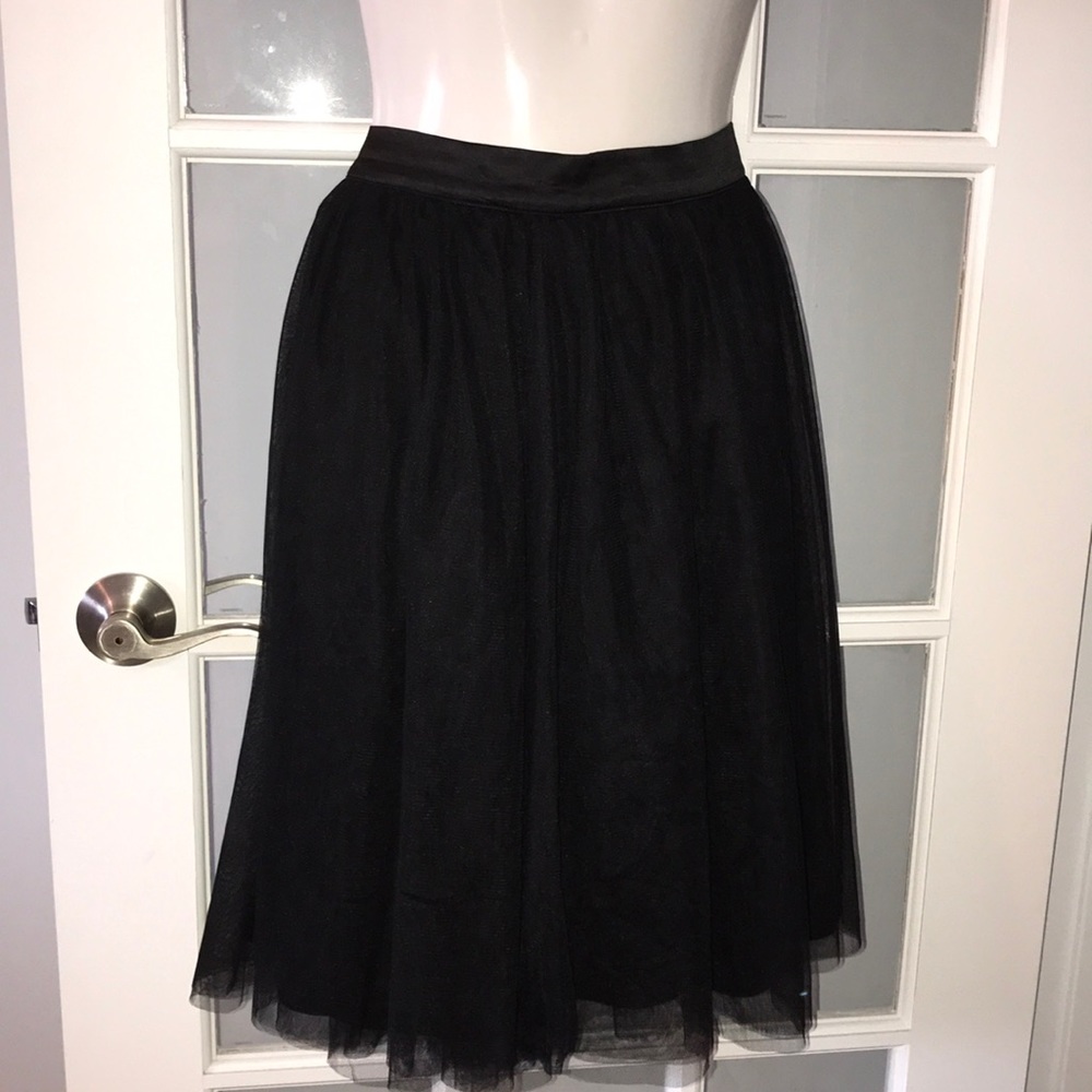 FOREVER 21 black skirt size L